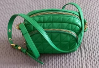 Bolso Zara verde ácido. A ESTRENAR.