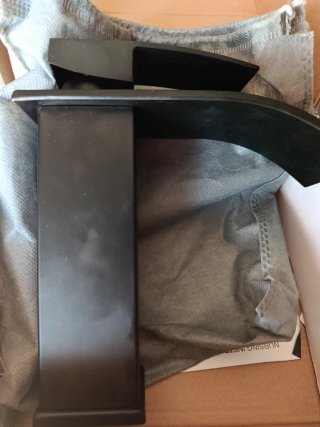 Rubinetto cascata bagno nero metallo