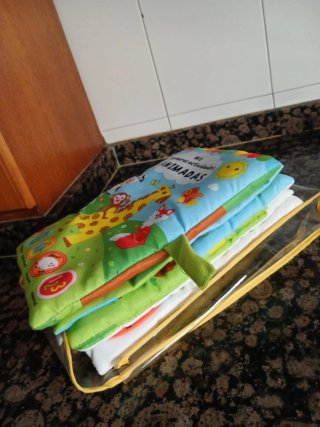 Libro táctil: Mis primeras actividades animadas