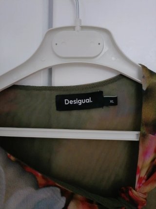 Camiseta Desigual floral XL