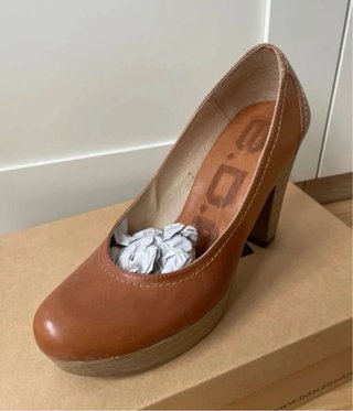 Zapatos tacón piel marrón T.37