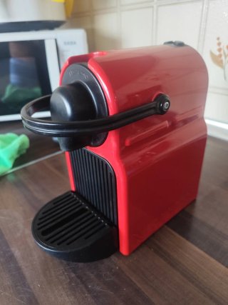 Cafetera Nespresso Krups Roja