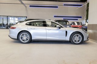 Porsche Panamera 4 E-Hybrid