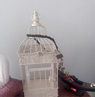 Conjunto 3 piezas: Figura, Jaula, Góndola