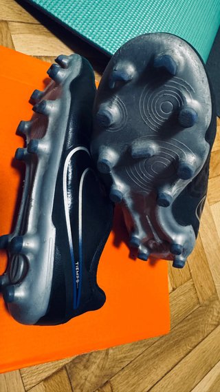 Botas de fútbol Nike Tiempo niño talla 34