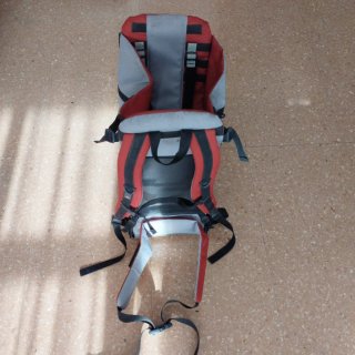 Mochila portabebés para senderismo