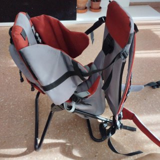Mochila portabebés para senderismo