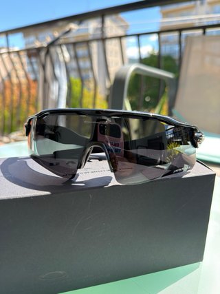 Gafas Oakley Negras y Multicolor
