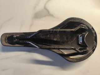Sillín Fizik Tundra 2 Braided Carbon