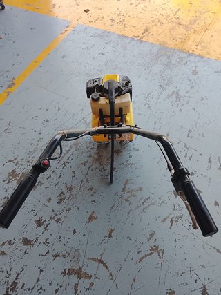 Alquiler de Motoazada 52cc 2 tiempos