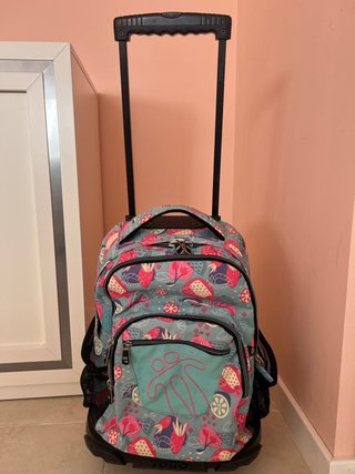 Mochila Totto con carro y estuche
