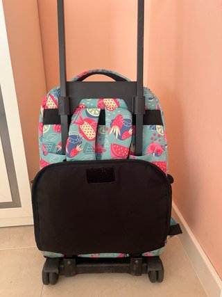 Mochila Totto con carro y estuche