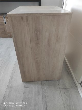 Cajonera de madera beige