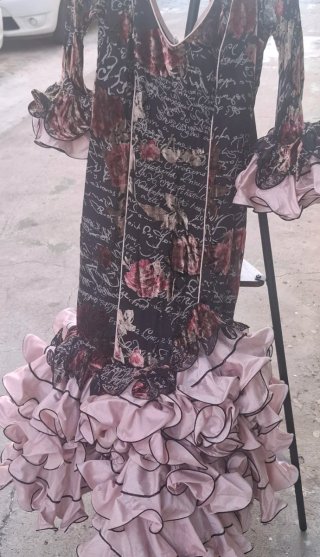 Vestidos y falda flamenca
