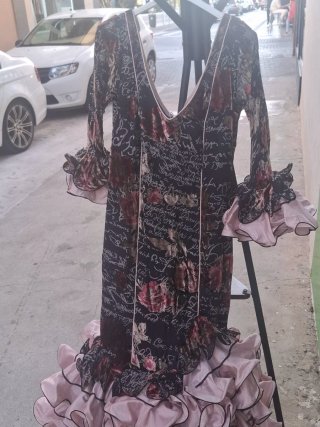Vestidos y falda flamenca