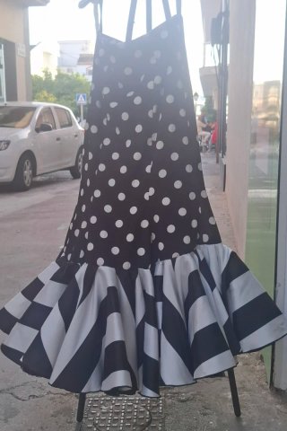 Vestidos y falda flamenca