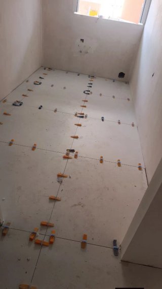 Alicatadores y soladores profesionales