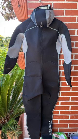 Traje neopreno buceo con capucha