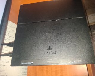 PS4 500GB + Mando Original Sony