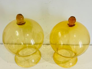 Coppia di campane in vetro soffiato. Secolo XIX