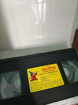 Cinta VHS Pedro y el Dragón Elliot (Español)