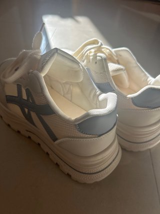 Zapatillas Blancas Nuevas