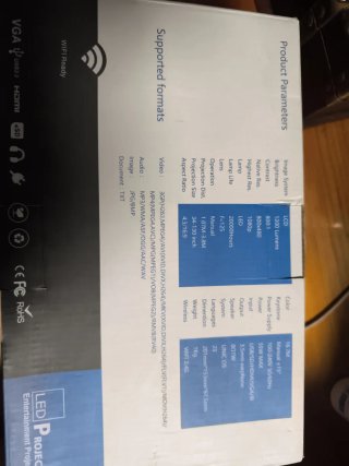 Proyector UNIC LED WiFi 1080p 130 HDMI USB