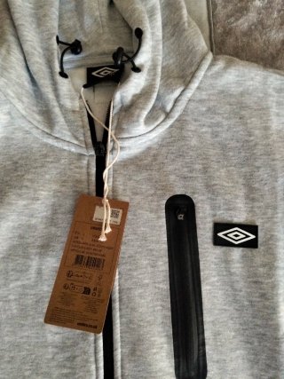 Casaco Umbro L Cinza Novo