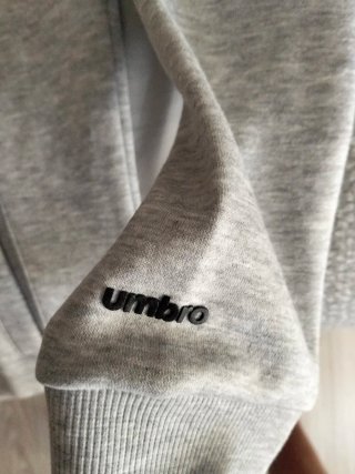 Casaco Umbro L Cinza Novo