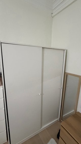 Armario blanco puertas correderas 117x55x176