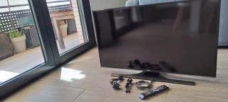 Samsung TV 40 4K UHD Smart TV