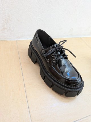 Zapatos negros de plataforma NUEVOS, SIN USAR