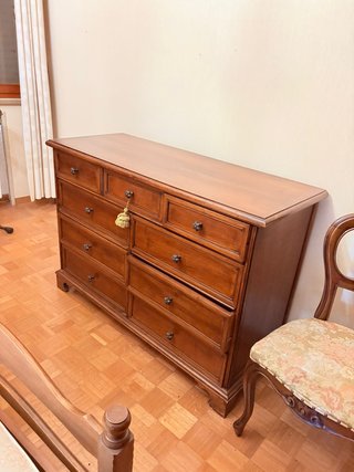 Cassettiera in legno massello con 9 cassetti