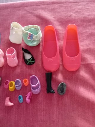 Zapatitos sueltos para muñecas