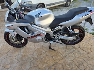 Negociable Honda CBR 600 RR 2001 Plata