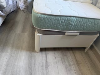 SE VENDE 2 Canapés con colchón y cabeceros