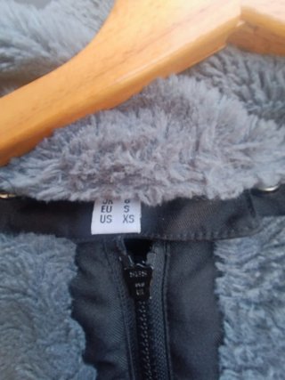 Abrigo porteo Wombat&Co negro/gris