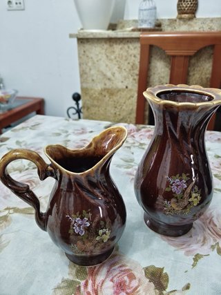 Juego de tazas de cerámica marrón y dorado