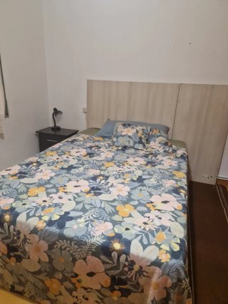 Alquilo habitación en Blanes.