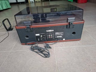 Tocadiscos cassete CD radio TEAC LP-R500