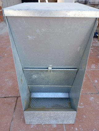 Comedero para perros Gaun S.A.