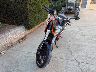 KTM Duke 125cc Moto