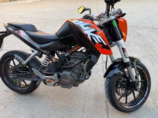 KTM Duke 125cc Moto