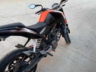 KTM Duke 125cc Moto