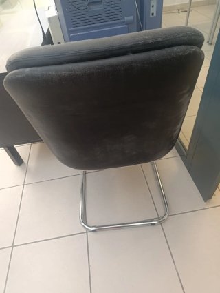 Silla de oficina piel negra