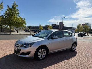 Opel Astra 1.6 CDTI 110 CV 5 PUERTAS