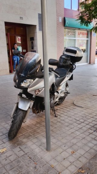 Honda CBF 600 Naked Plata 2011