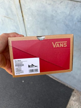 Vans Knu Skool nere e bianche