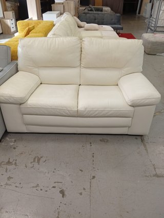 Sofá de piel blanco