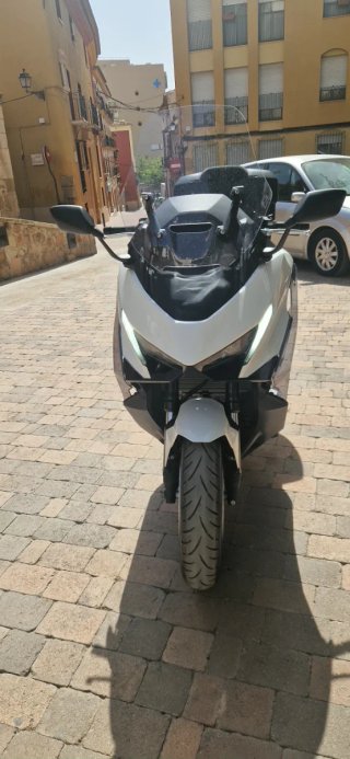 Honda Forza 750 Maxi Scooter